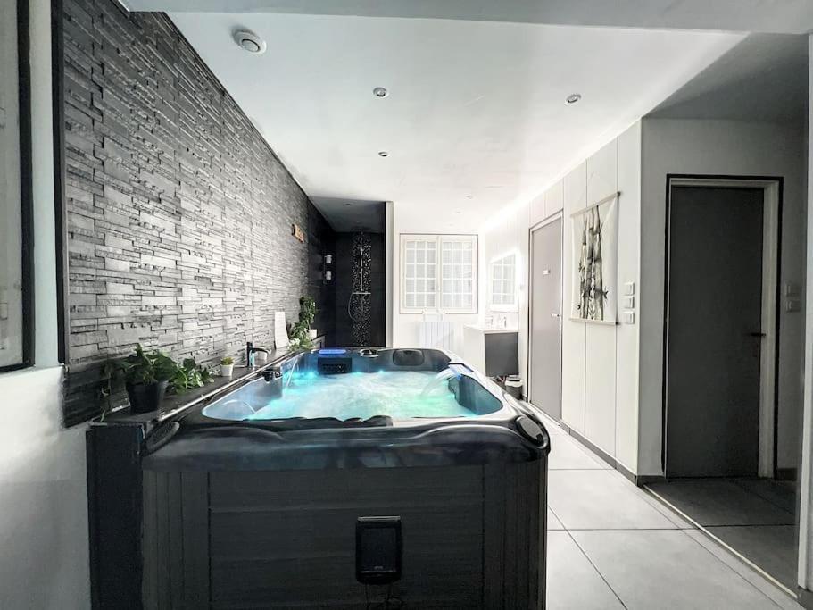 Dream Loft Jacuzzi - Sauna Brest Esterno foto